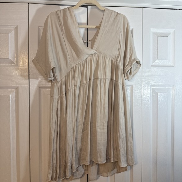 Mustard Seed Dresses & Skirts - Mustard Seed Giddy Pocketed Babydoll Dress Shell Color Womens Sz Small V Neck‎